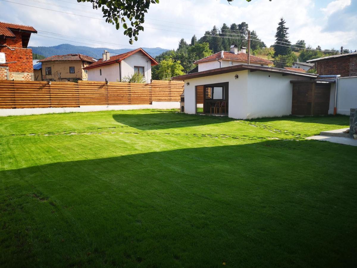 Algarte Guest House Madzhare Bagian luar foto