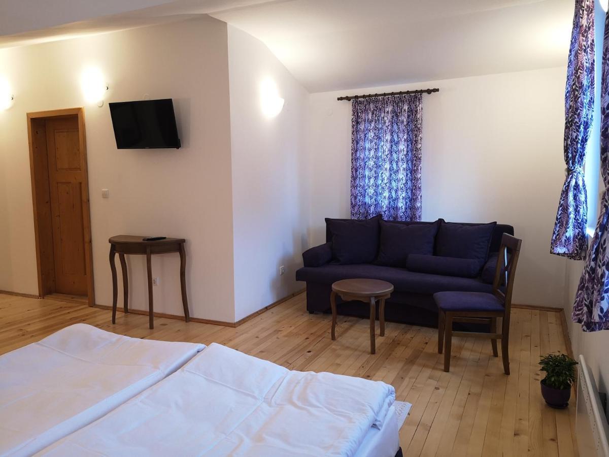Algarte Guest House Madzhare Bagian luar foto
