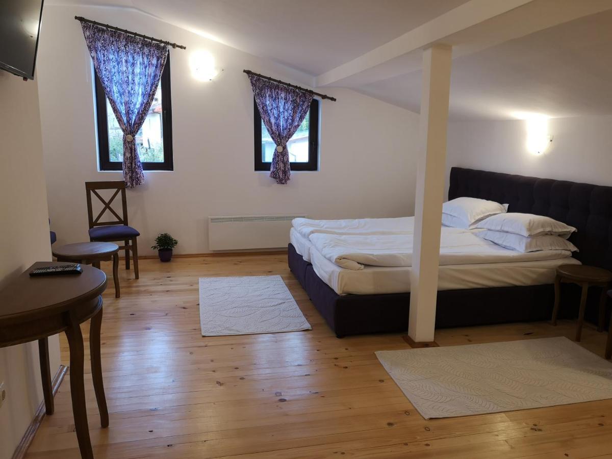 Algarte Guest House Madzhare Bagian luar foto