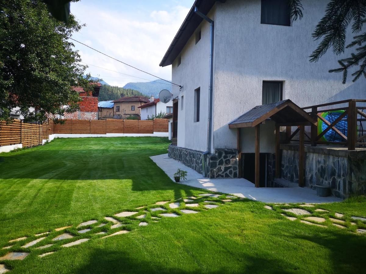 Algarte Guest House Madzhare Bagian luar foto